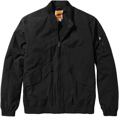 Cazadora Bomber Negra Impermeable Timberland para Exterior con Logo. A4225-001 Order Cazadora Bomber Negra Impermeable Timberland para Exterior con Logo. A4225-001