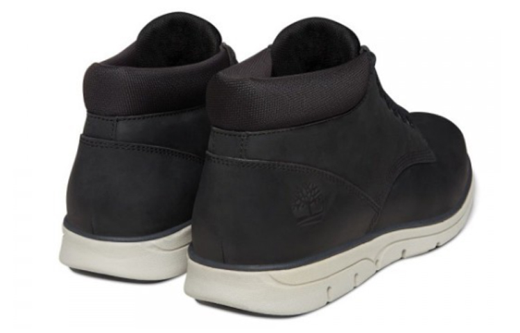 Lookbook Timberland Bradstreet Chukka 'Hitam' A1SRC