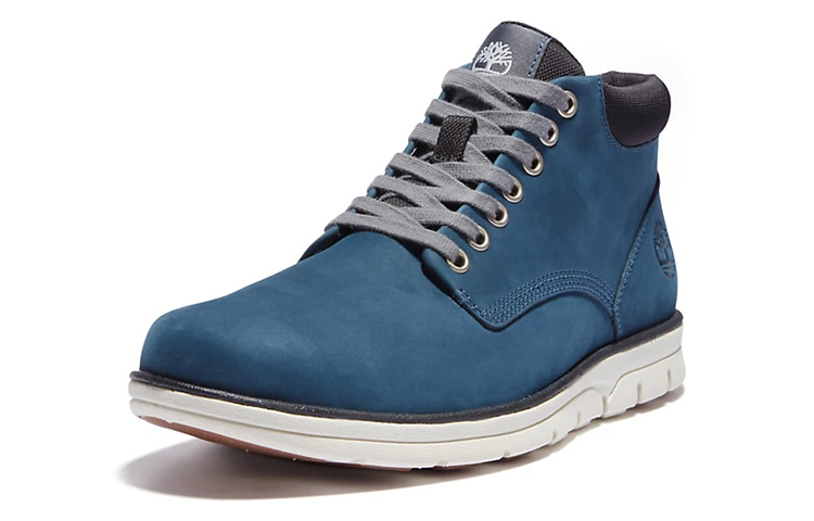 Lookbook Timberland 布拉德街 蓝色楚卡靴 A2GURBZ4
