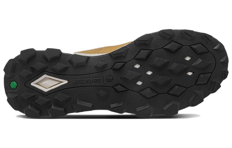 Shop Timberland添柏嵐 Brooklyn 輕便運動鞋 寬版 小麥色