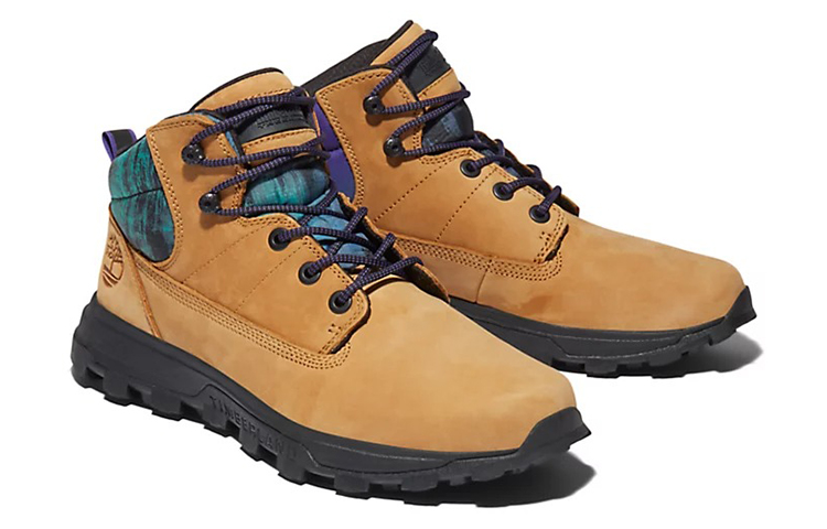 Shop ティンバーランド チャッカ 'ウィート' A2H4D231 A2H4D231