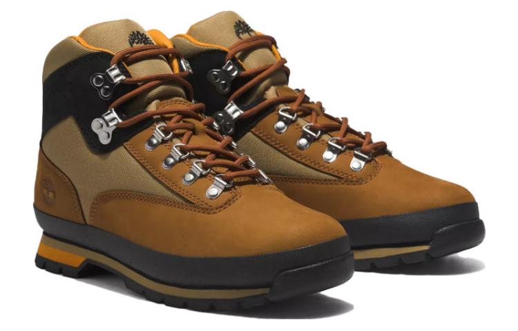Shop Timberland添柏瀾 歐風耐磨防水 低筒 戶外靴 男款 棕色