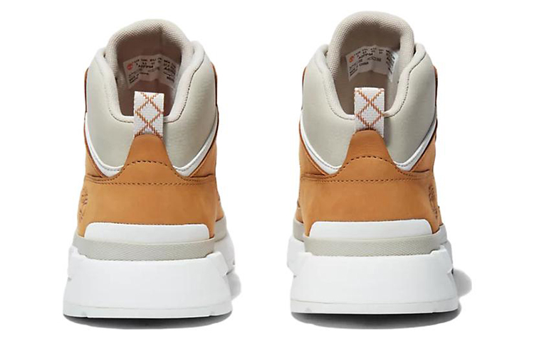 Shop Timberland添柏嶺 Field Trekker 短筒 戶外靴 土黃色