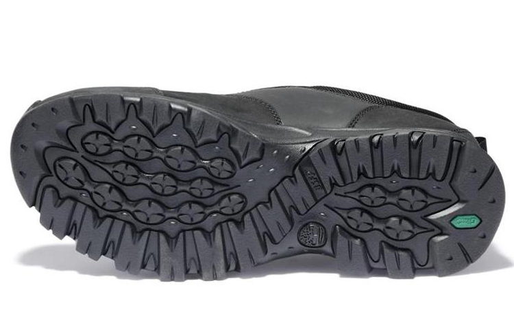 Shop Timberland添柏嶺 Keele Ridge 戶外復古低筒工裝靴 黑色