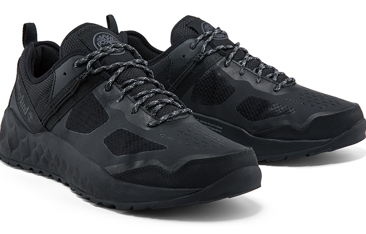 Shop 添柏岚 黑色舒适低帮运动鞋 A2FPHW