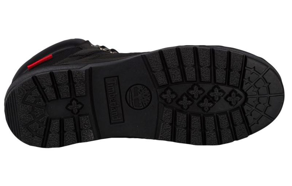 Shop 팀버랜드 트렌디 블랙 마틴 부츠 (Timbeollendeu Teurendei Beullaek Matein Buteu) FRA18CD001