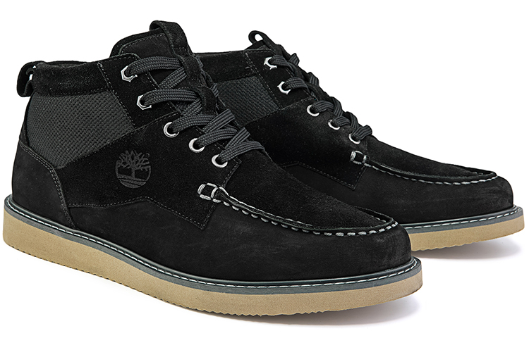Shop Timberland Newmarket 2 'Hitam' A2AHX