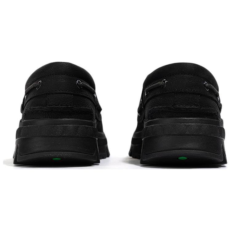 Shop ティンバーランド EK+ モックトゥ ボートシューズ (黒) A44TW015