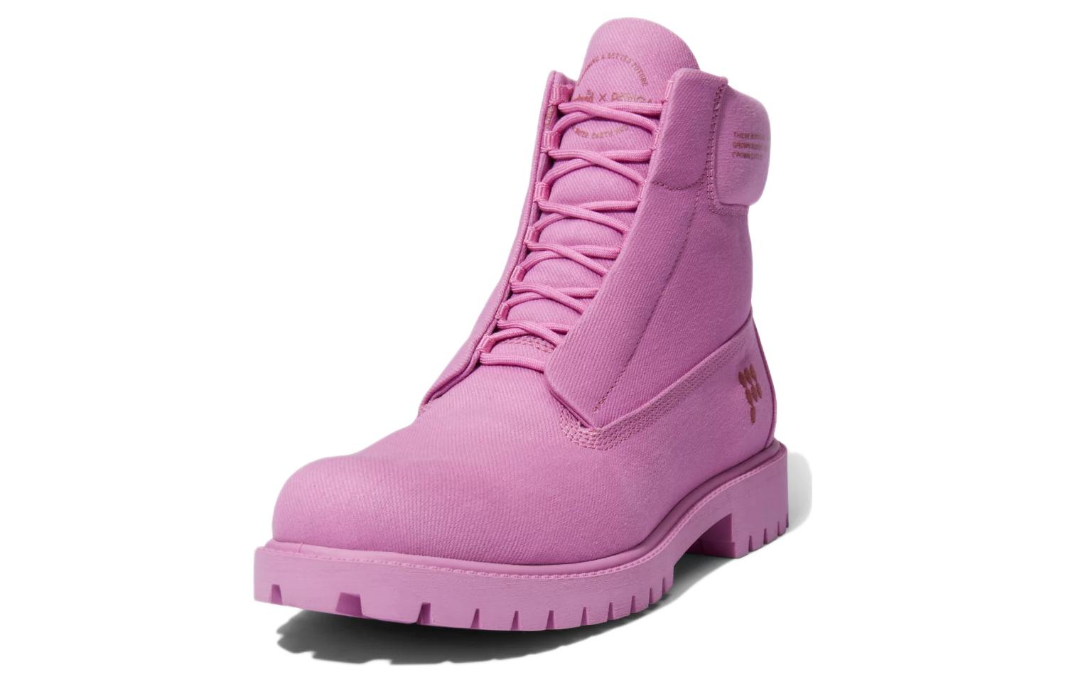 Shop PANGAIA x Timberland添柏嵐 防水六英吋 耐磨低筒 戶外靴 粉紅色