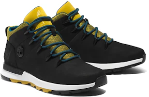 Shop Timberland添柏嵐 短筒 戶外靴 黑黃色