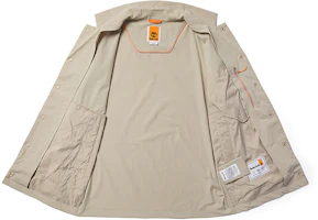 Shop Timberland 防曬防潑水外套 灰棕色 A26B6-CY2