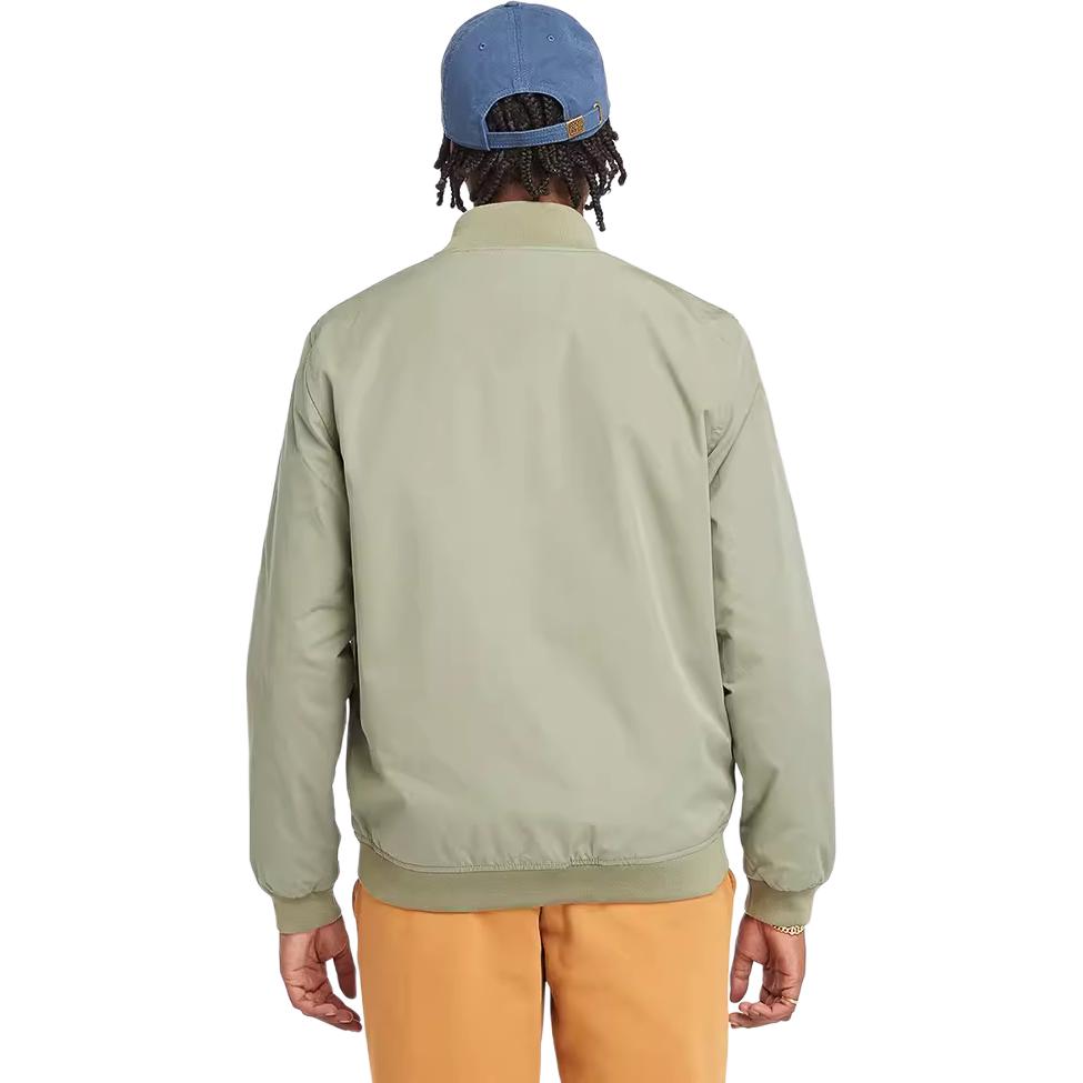 Sizing Chaqueta Bomber Impermeable Timberland para Exteriores Color Verde Cassel A4235-590