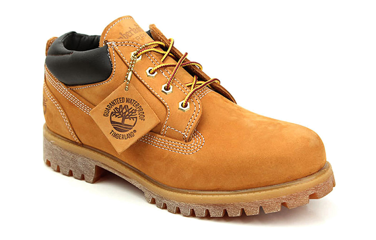 Shop Timberland Kalasik Oxford Kalis Air 'Coklat' TB073538