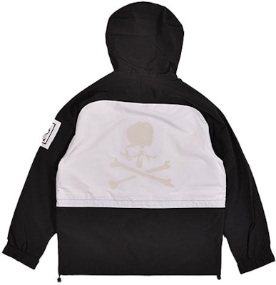 Timberland x MASTERMIND WORLD Reflective Logo Windbreaker Jacket Black Unisex. TB0A2-8YC Lookbook Timberland x MASTERMIND WORLD Reflective Logo Windbreaker Jacket Black Unisex. TB0A2-8YC