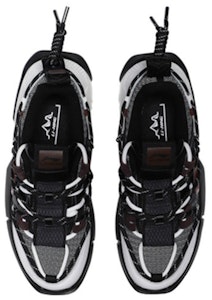 Li-Ning Titan Blossom x New York Fashion Week 'Hitam Kelabu' AGLQ183-2 Shop Li-Ning Titan Blossom x New York Fashion Week 'Hitam Kelabu' AGLQ183-2