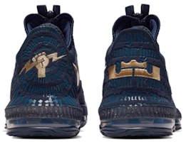 Titan x Nike LeBron 16 Low EP 'Agimat' Sepatu Sneaker Pria CJ9920-400 Purchase Titan x Nike LeBron 16 Low EP 'Agimat' Sepatu Sneaker Pria CJ9920-400