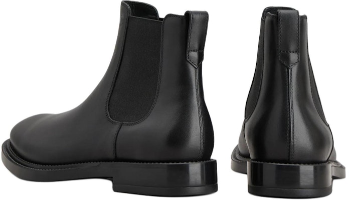 토즈 슬릭 블랙 레더 첼시 부츠 (Tod's Sleek Black Leather Chelsea Boots - shortened) XXM62C00P20OLWB999 Shop 토즈 슬릭 블랙 레더 첼시 부츠 (Tod's Sleek Black Leather Chelsea Boots - shortened) XXM62C00P20OLWB999