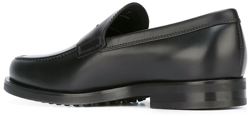 TOD‘S 經典環帶樂福鞋 黑色 Lookbook TOD‘S 經典環帶樂福鞋 黑色