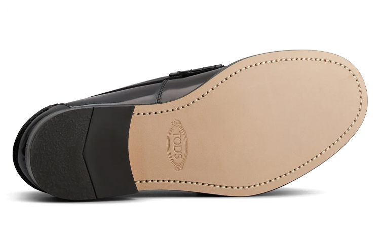 Shop 토즈 블랙 레더 로퍼 XXM26C0ER60AKTB999