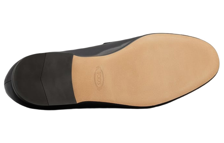 Shop 토즈 블랙 레더 슬립온 로퍼 XXM38K0FX20NF5B999