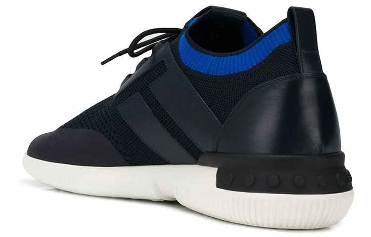Lookbook TOD''S Leren Sneakers ''Zwarte Essentials'' XXM91B0AY807WR9999
