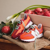 Todd Snyder x New Balance 327 'Pasar Petani Delima' MS327TSA 3