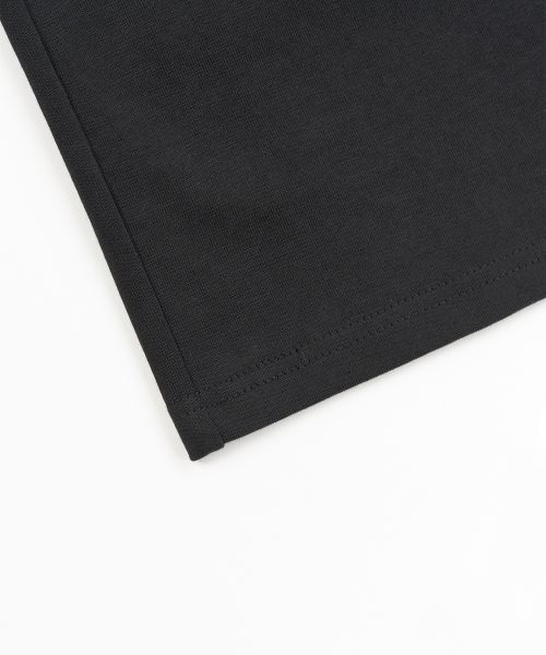 Lookbook TOFFEE [S-XXL] Slim Crop Henley Neck Half T-Shirt (BLACK) T6S-SCHNHTS23BK