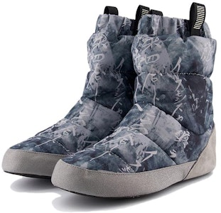 Tokyo Design Studio x Snow Peak x New Balance Niobium Concept 3 'Putih Abu' MSNB3SP Purchase Tokyo Design Studio x Snow Peak x New Balance Niobium Concept 3 'Putih Abu' MSNB3SP