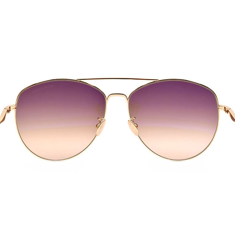 Shop Tom Ford 輕量鈦金屬飛行員墨鏡 FT0784-D 金色/棕漸變 男女通用款 TF784-D 28F