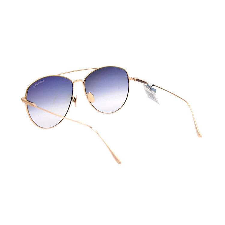 Shop Gafas de Sol Aviador Unisex de Titanio Ligero Tom Ford TF Estilo Pareja. TF784-D  28B