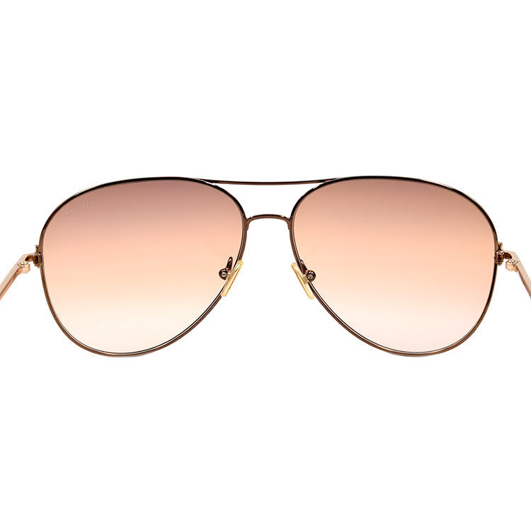 Shop 汤姆福特TF现代飞行员假日款太阳镜 男女通用时尚旅行眼镜 TF823 48G