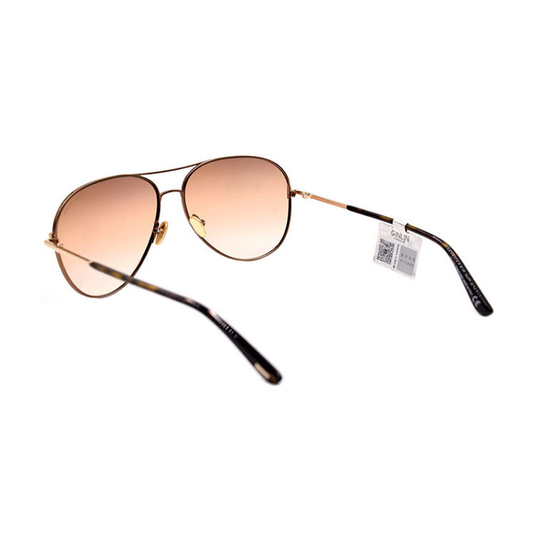 Purchase 汤姆福特TF现代飞行员假日款太阳镜 男女通用时尚旅行眼镜 TF823 48G