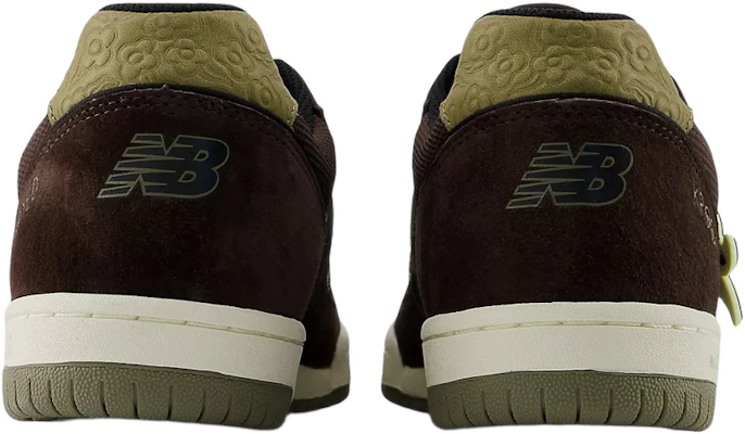 Tom Knox x Krooked x New Balance Numeric 600 'Chocolate Olive' en Español. NM600KKD Lookbook Tom Knox x Krooked x New Balance Numeric 600 'Chocolate Olive' en Español. NM600KKD