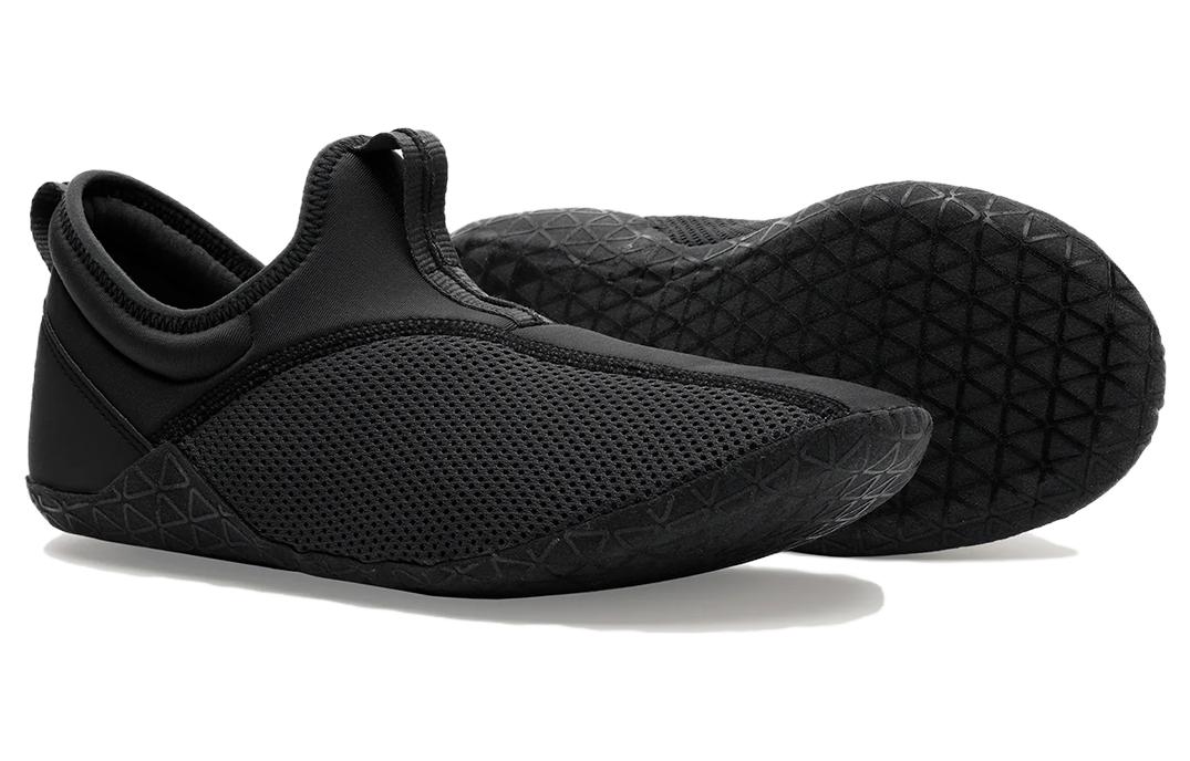 Lookbook TOMBOGO x Saucony Butterfly 'Morpho Black' S70828-1