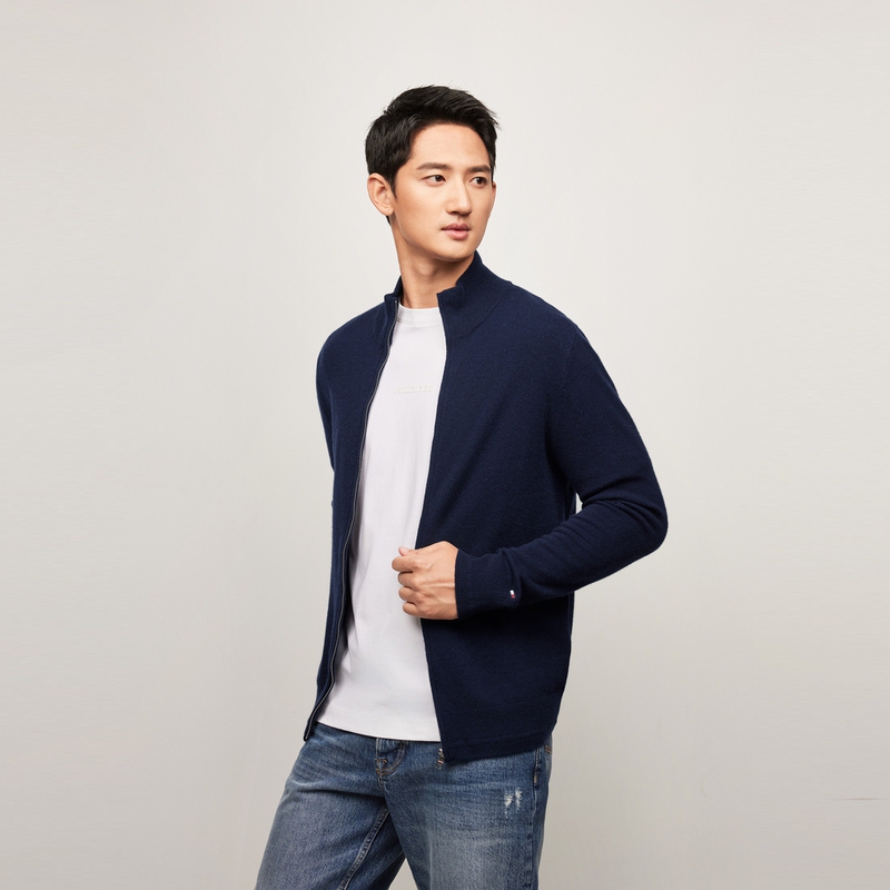 Shop Tommy Hilfiger羊絨拉鍊針織開衫深藍色休閒商務風格 MW0MW33117