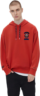 汤米希尔费格刺绣徽章抓绒连帽衫亮红色 MW0MW32676 Sizing 汤米希尔费格刺绣徽章抓绒连帽衫亮红色 MW0MW32676