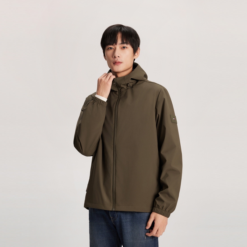 Lookbook Tommy Hilfiger 輕便經典修身連帽戶外夾克 MW0MW36390