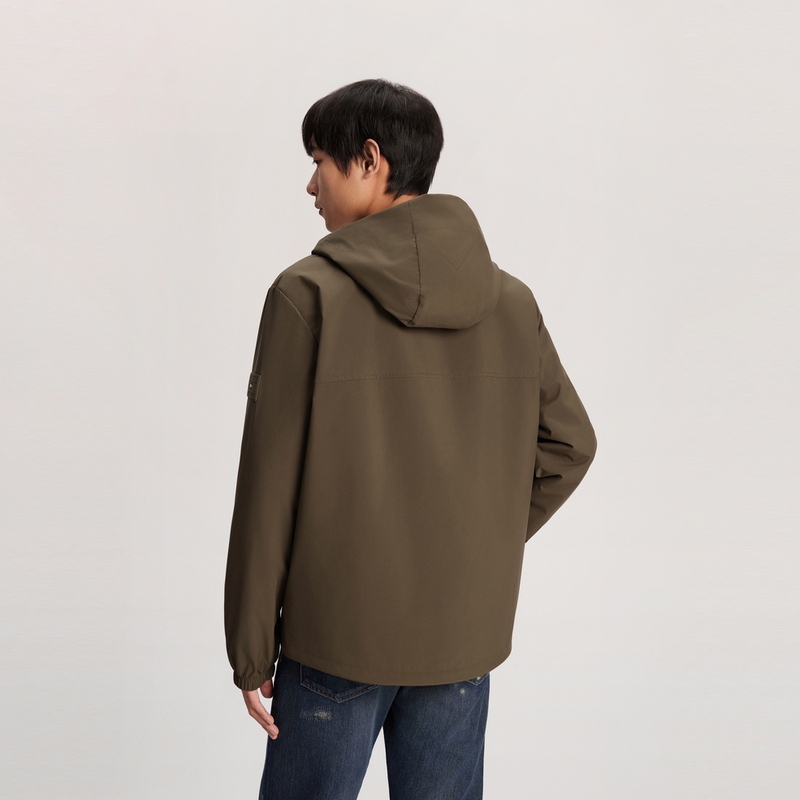 Shop Tommy Hilfiger 輕便經典修身連帽戶外夾克 MW0MW36390