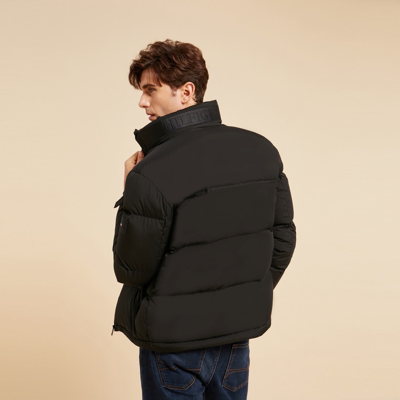 Purchase 타미 힐피거 미니멀리스트 스탠드 칼라 다운 패딩 재킷 코트. XM0XM02541