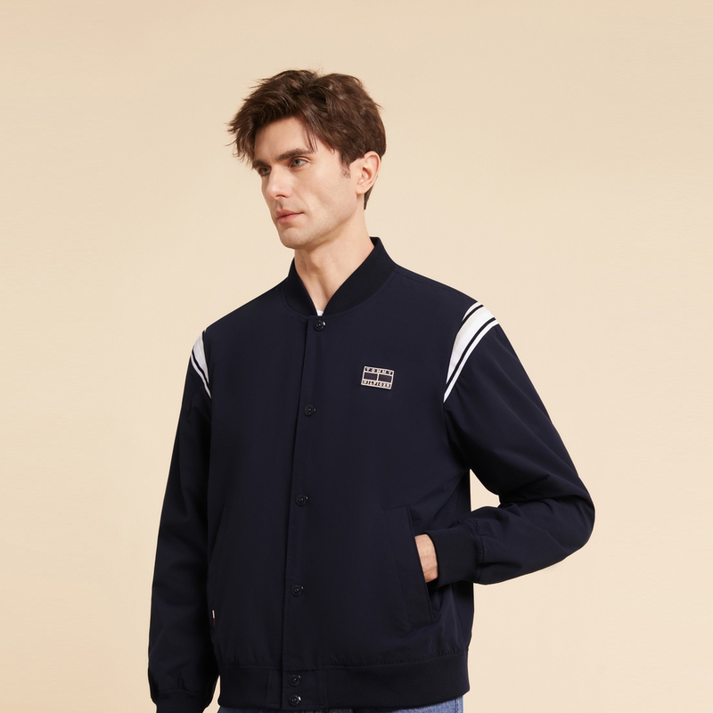 Sizing Chaqueta Bomber Azul Marino Tommy Hilfiger con Bordado y Broche a Presión. 78J8851