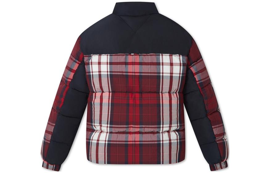 Lookbook Tommy Hilfiger 海軍藍格紋立領羽絨外套 MW0MW33432