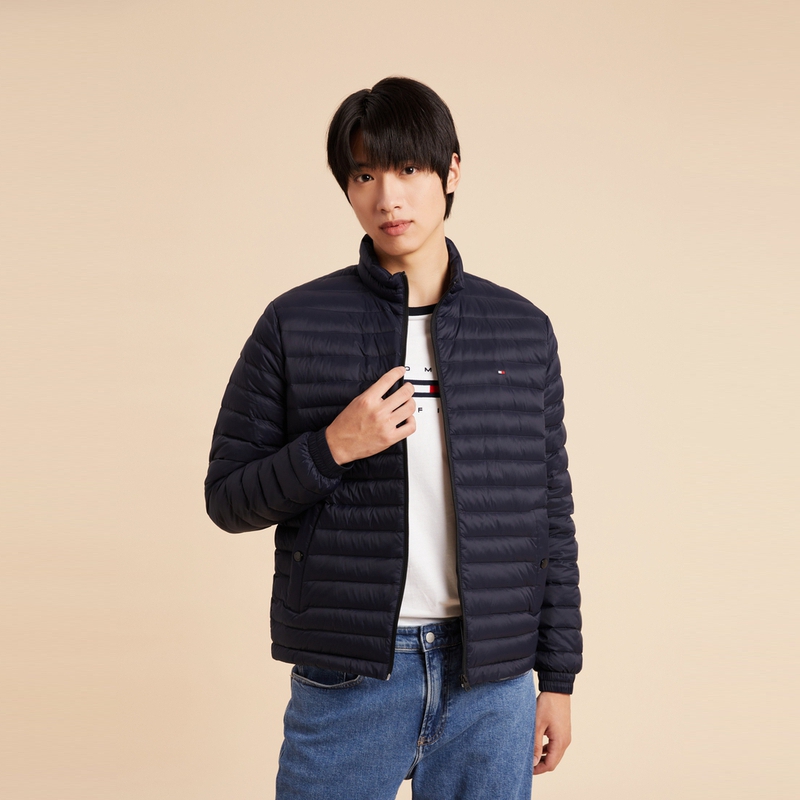Shop 타미 힐피거 네이비 슬림 핏 퀼팅 다운 자켓 자수 로고 XM0XM02189