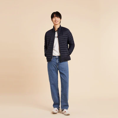 타미 힐피거 네이비 슬림 핏 퀼팅 다운 자켓 자수 로고 XM0XM02189 Details for 타미 힐피거 네이비 슬림 핏 퀼팅 다운 자켓 자수 로고 XM0XM02189