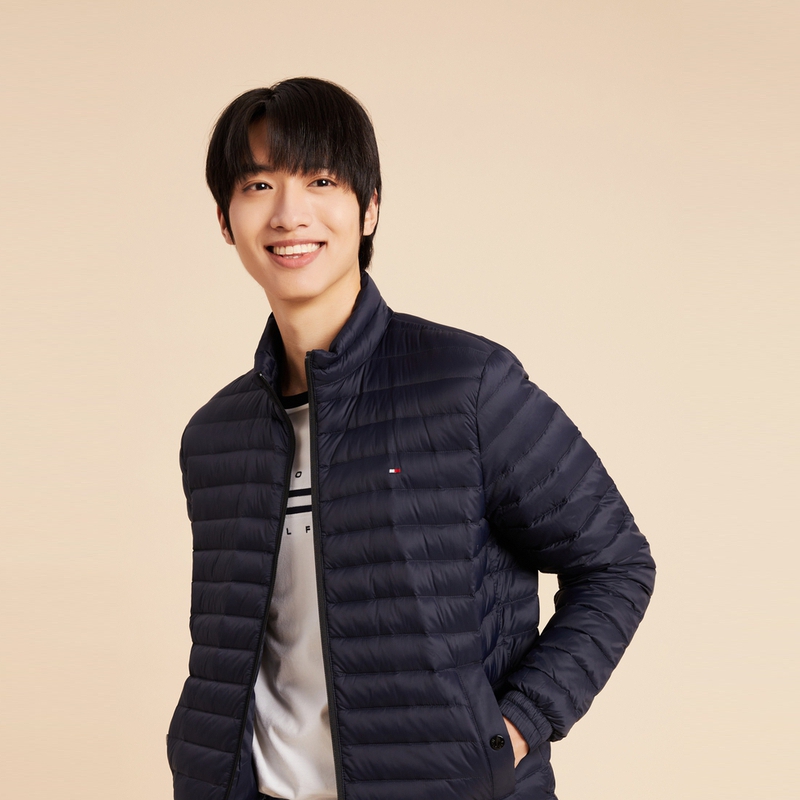 Sizing 타미 힐피거 네이비 슬림 핏 퀼팅 다운 자켓 자수 로고 XM0XM02189