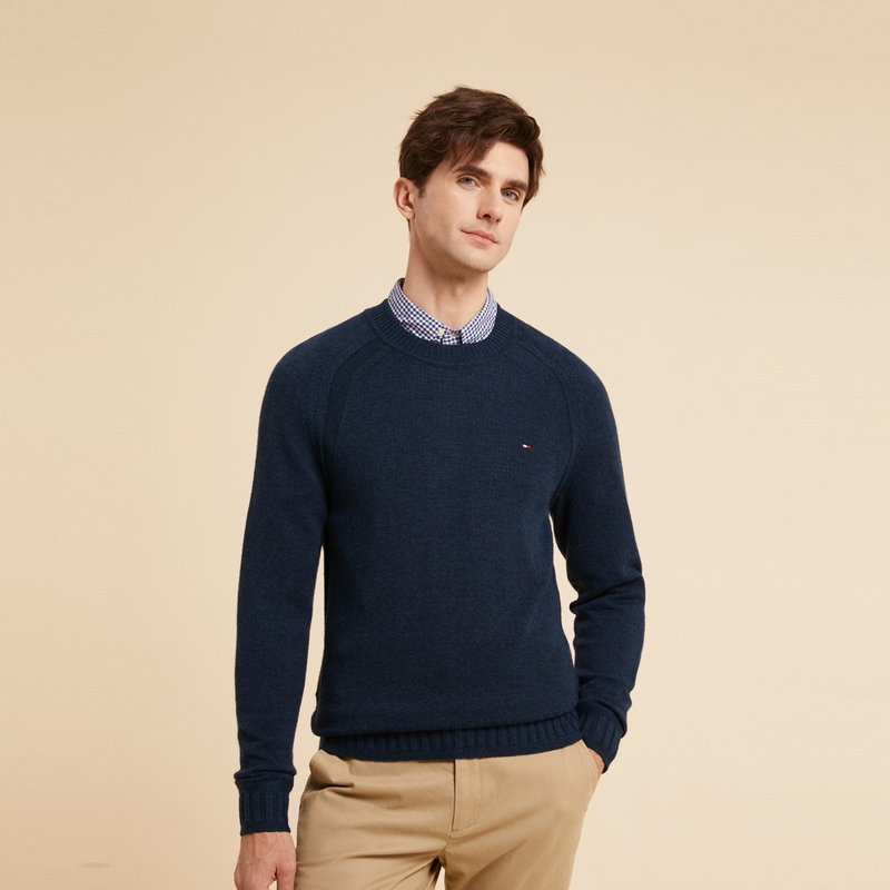 Shop Tommy Hilfiger 純羊毛修身圓領針織毛衣 XM0XM02616