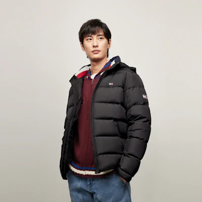 汤米希尔费格 复古美式风格连帽羽绒夹克. XM0XM03222 Cheap 汤米希尔费格 复古美式风格连帽羽绒夹克. XM0XM03222