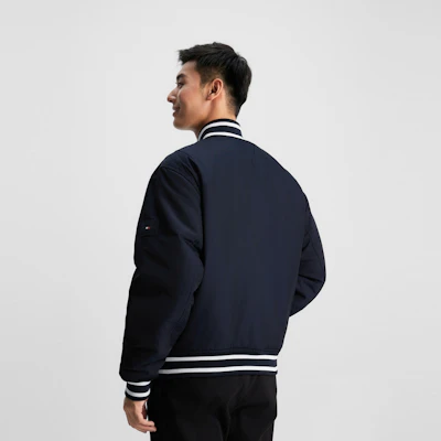 Chaqueta Bomber Reversible Jacquard Tommy Hilfiger. MW0MW34177 Sizing Chaqueta Bomber Reversible Jacquard Tommy Hilfiger. MW0MW34177