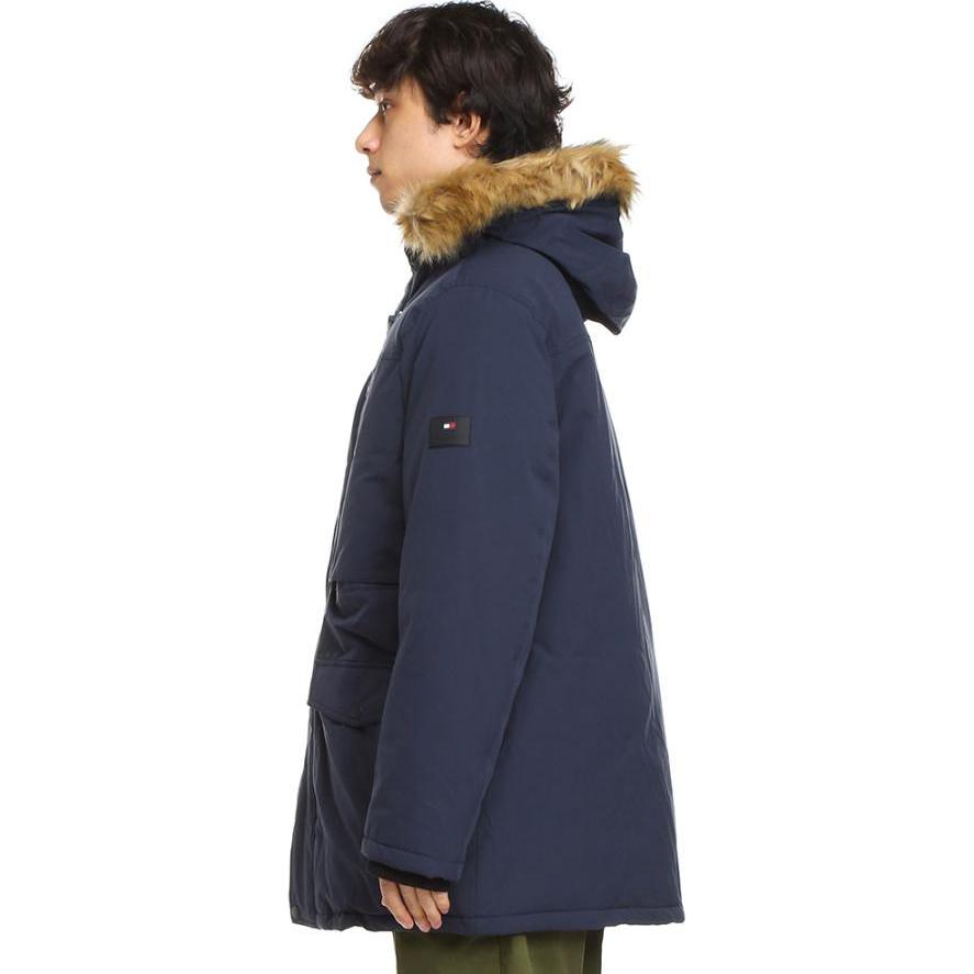 Lookbook Tommy Hilfiger 深藍色連帽寬鬆厚棉外套 151AP622-NVY