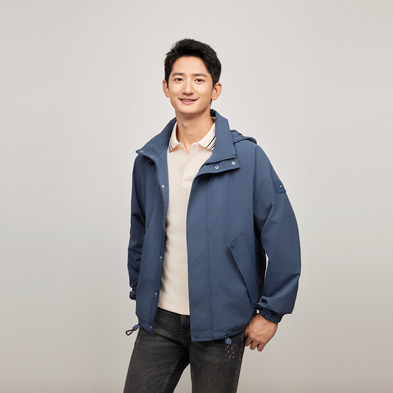 Shop Tommy Hilfiger 防水可折收Softshell外套 都會風格 MW0MW35807