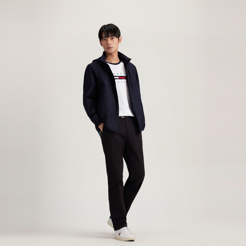 Shop Tommy Hilfiger 防水防風戶外連帽登山夾克 MW0MW33754